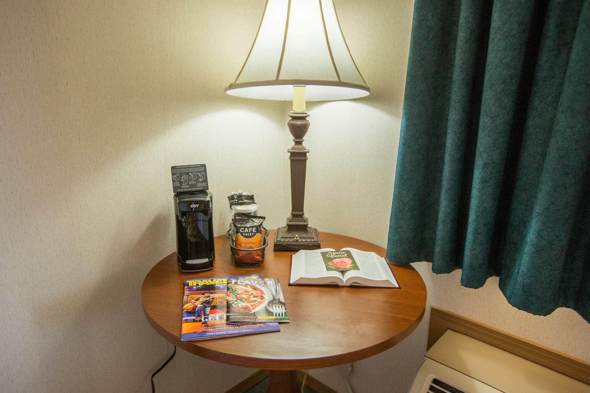Green Gables Inn Бренсън Екстериор снимка